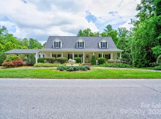 2606 Greenville Hwy, Flat Rock, NC 28731