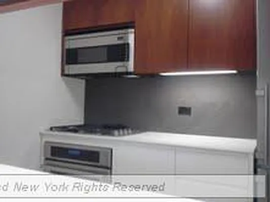 Rented by Bond New York | media 47