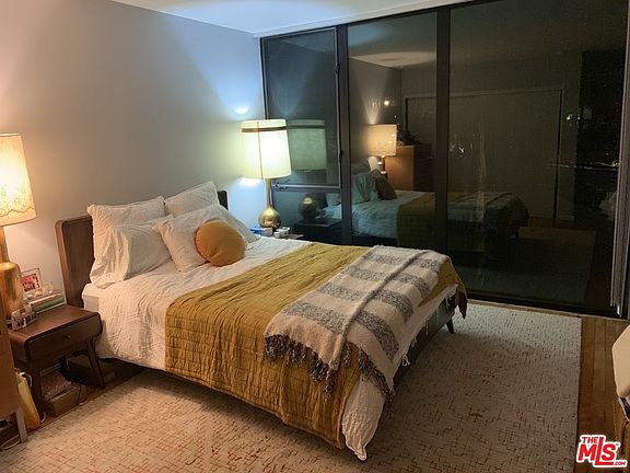 3rd image of 8814 Wonderland Ave