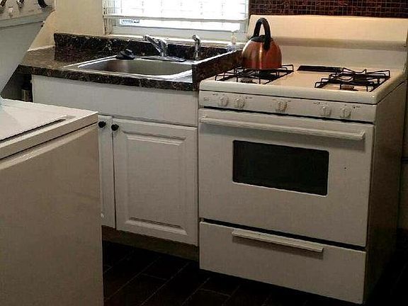 5th image of 237 Elm St NW