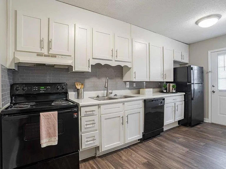 Gable Oaks Apartment Homes — Photo 3