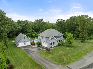 28 Salmon Run, East Hampton, CT 06424