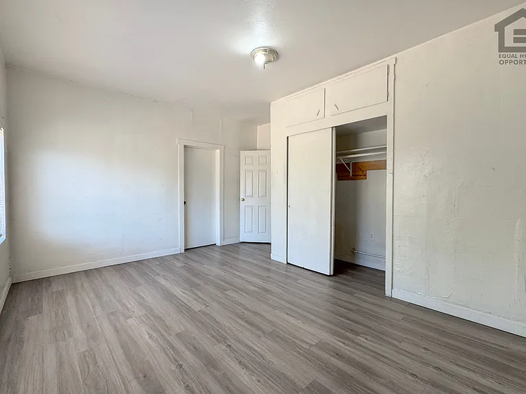 903 W Pierson St — Photo 17