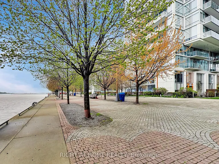 39 Queens Quay E #1126 — Photo 33