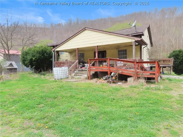 31172 Route 152, Dunlow, WV 25511