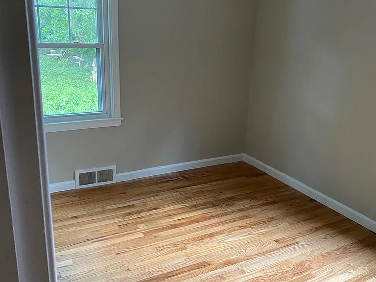 1724 Chandler Rd — Photo 11
