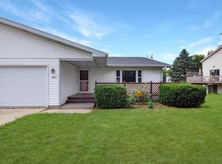 630 S 7th St, Delavan, WI 53115