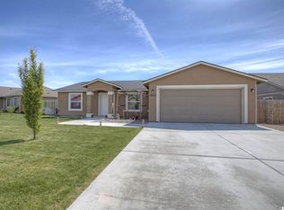 3612 Estrella Dr, Pasco, WA 99301