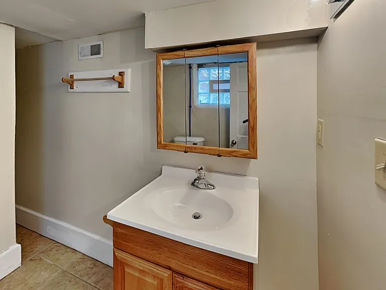 80 Euclid Ave — Photo 3