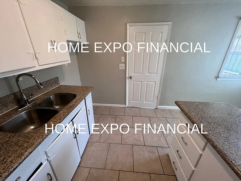 4256 Avon St — Photo 16