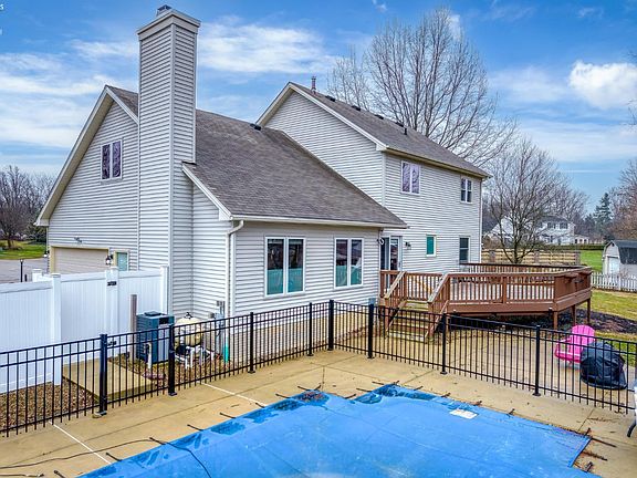 3rd image of 107 Keswick Ct
