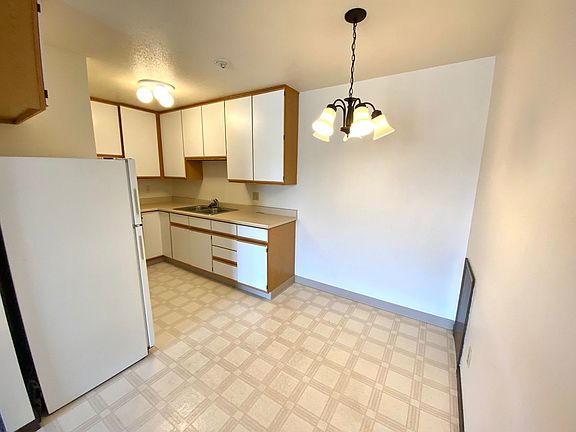 4th image of 2913 5th St S APT 205