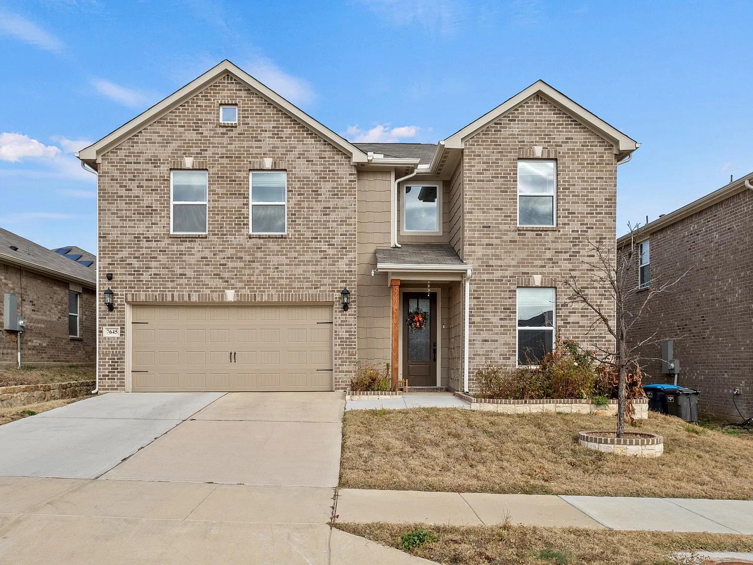 4 bed, 2.5 bath, 2000 sqft, $2,700 — Photo 1