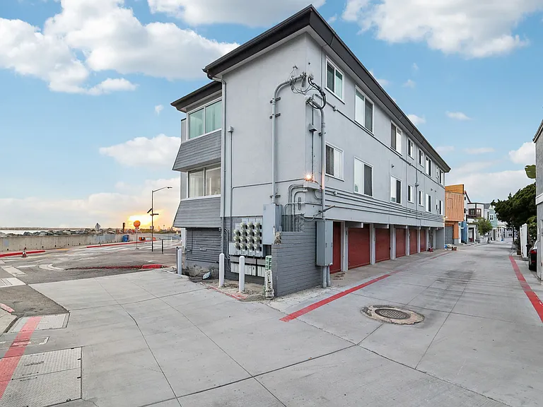 2613 Mission Blvd #8 — Photo 104