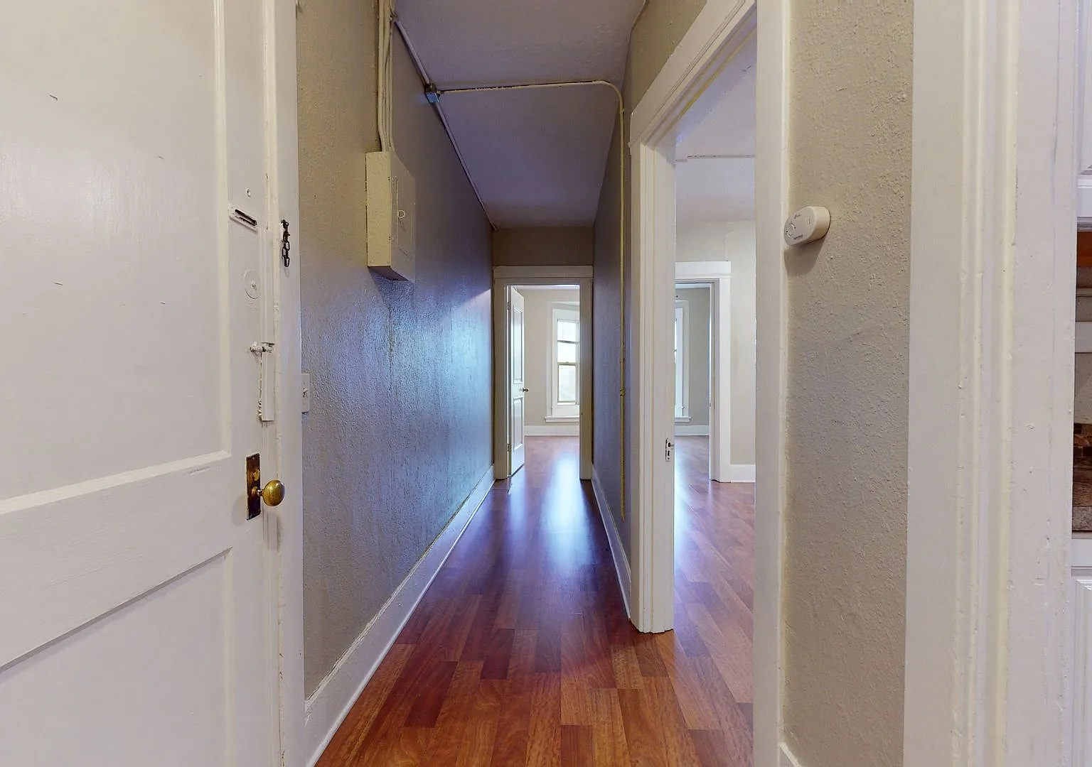 Roycroft Apartments — Photo 4
