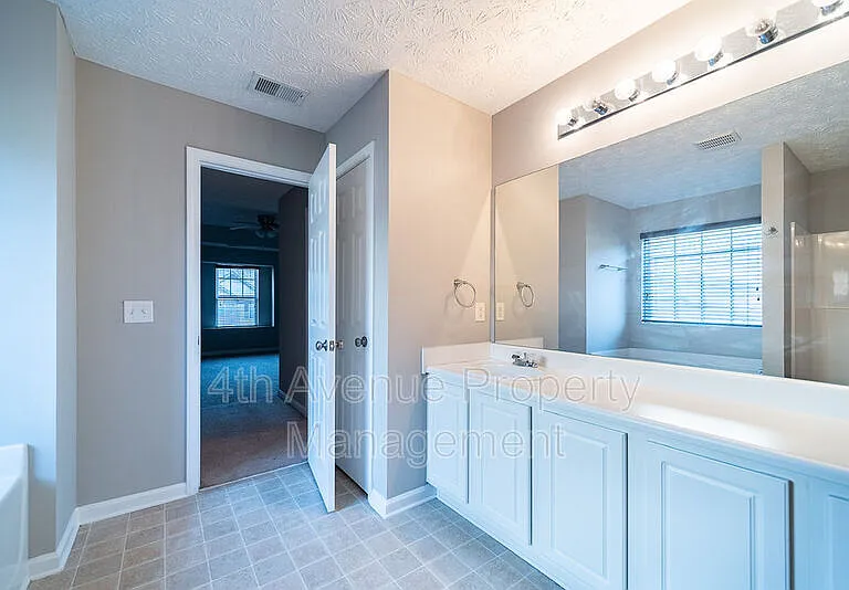 2437 Peach Shoals Cir — Photo 16