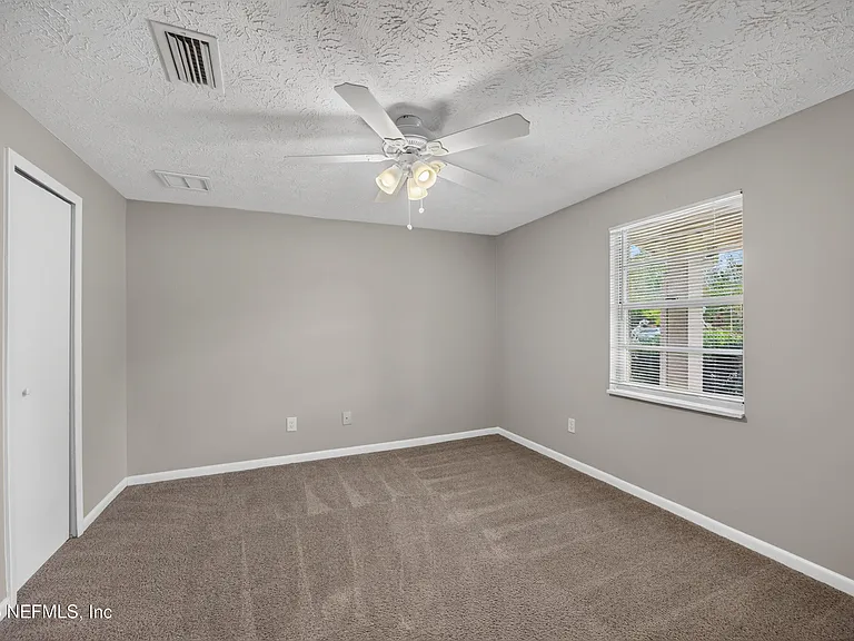 1143 Tumbleweed Dr — Photo 15
