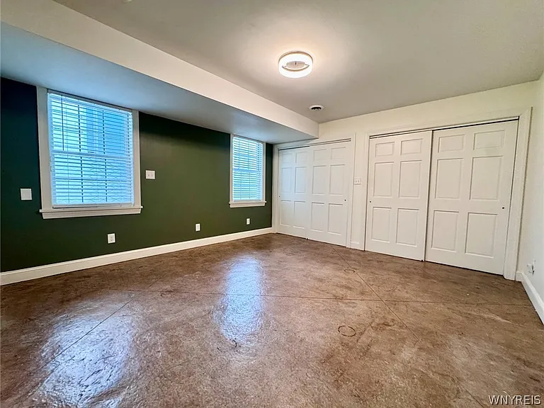 762 Columbus Pkwy — Photo 12