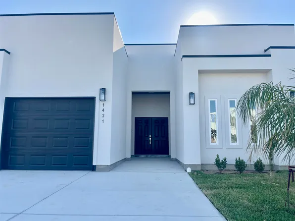 1421 Los Estribos Dr, Laredo, TX 78043