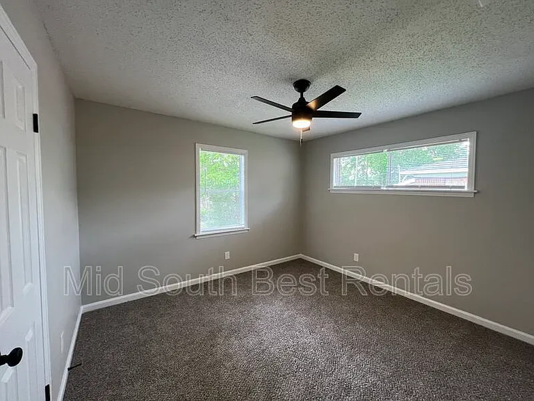 1785 Tampa Cv — Photo 6