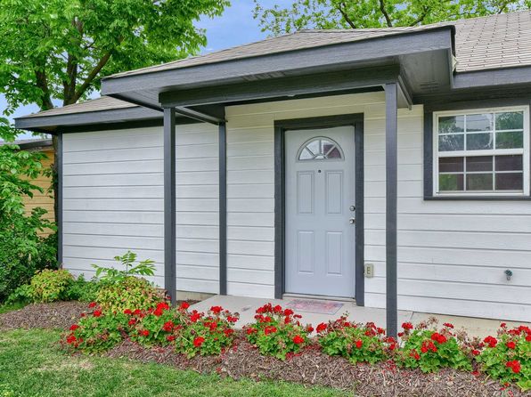 107 Houston St, Pottsboro, TX 75076