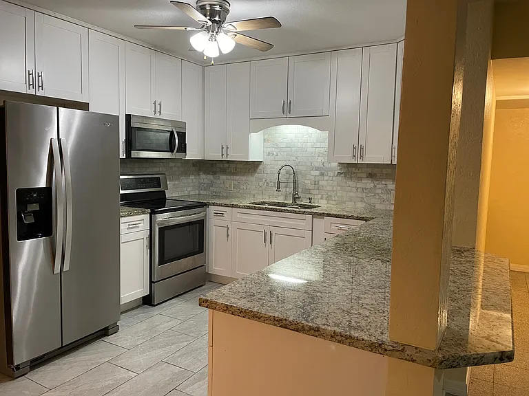 6390 Hampton Dr N — Photo 11