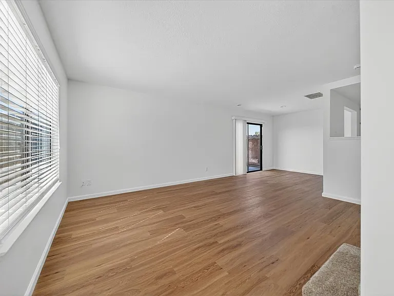1250 Wilma Dr #A — Photo 4