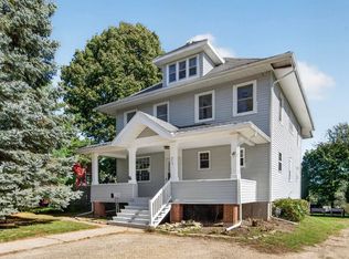 424 S Main St, Lake Mills, WI 53551