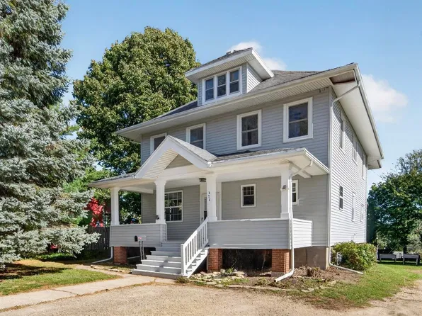 424 S Main St, Lake Mills, WI 53551