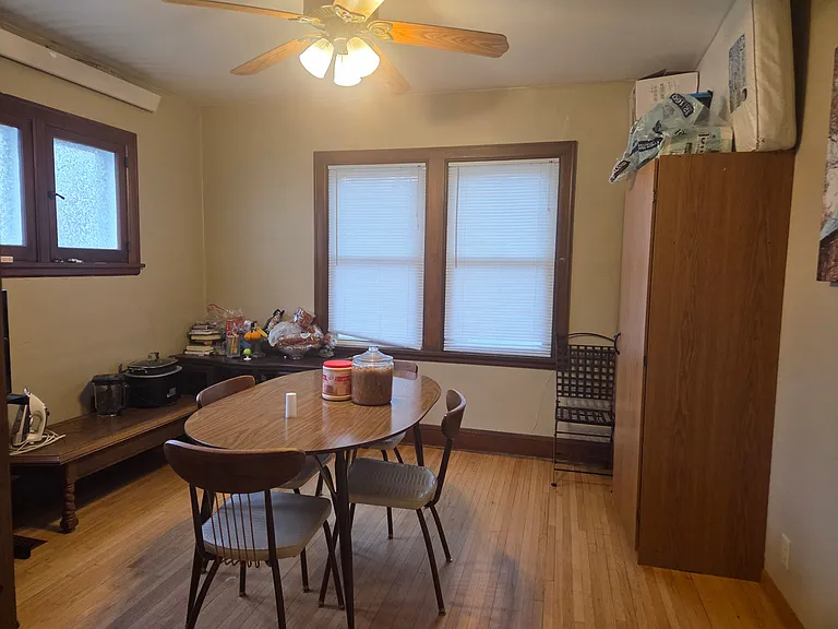 403 E 6th St #2 — Photo 5