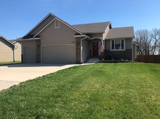 5105 Bramblewood Dr, Manhattan, KS 66503