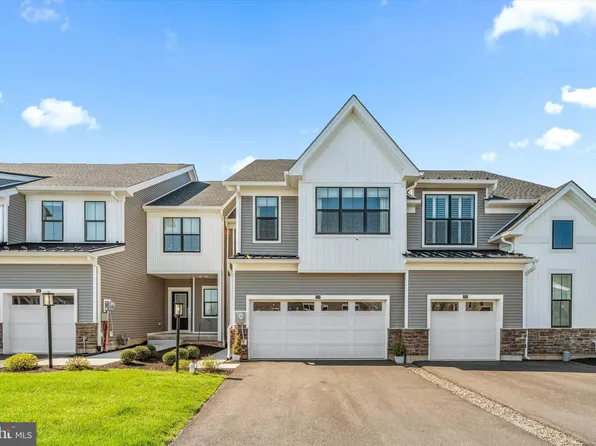 52 Umbrell Dr, Eagleville, PA 19403