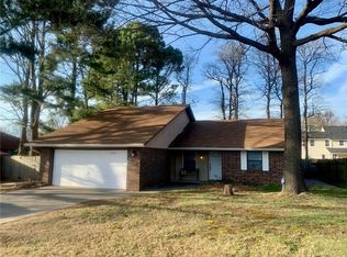 3703 W Olive St, Rogers, AR 72756