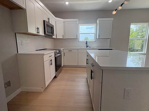 4th image of 326 Minkum Rd