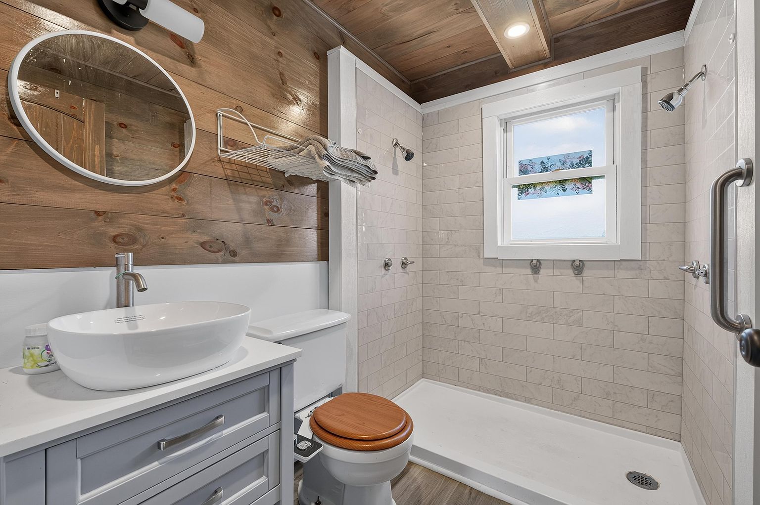 8557 Spring Valley Rd, Fries, VA 24330 — photo 12