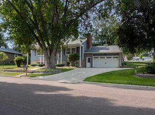 1501 E Otonka Trl, Sioux Falls, SD 57103