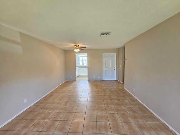 4th image of 2966 Ashley Drive E #F