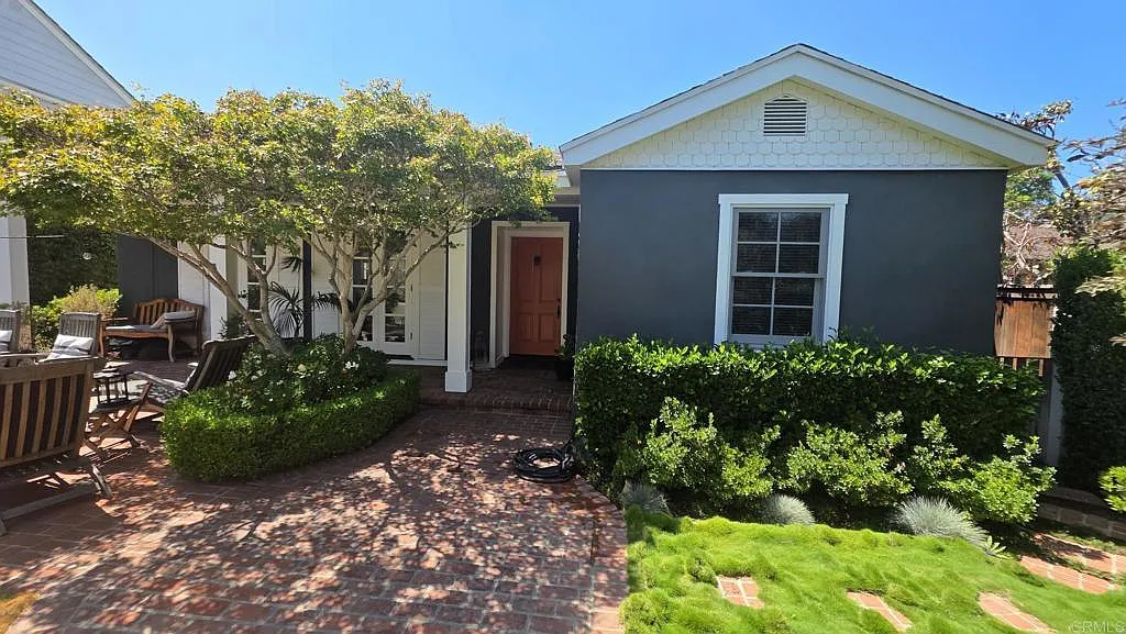 3 bed, 2800 sqft, $11,000 — Photo 1