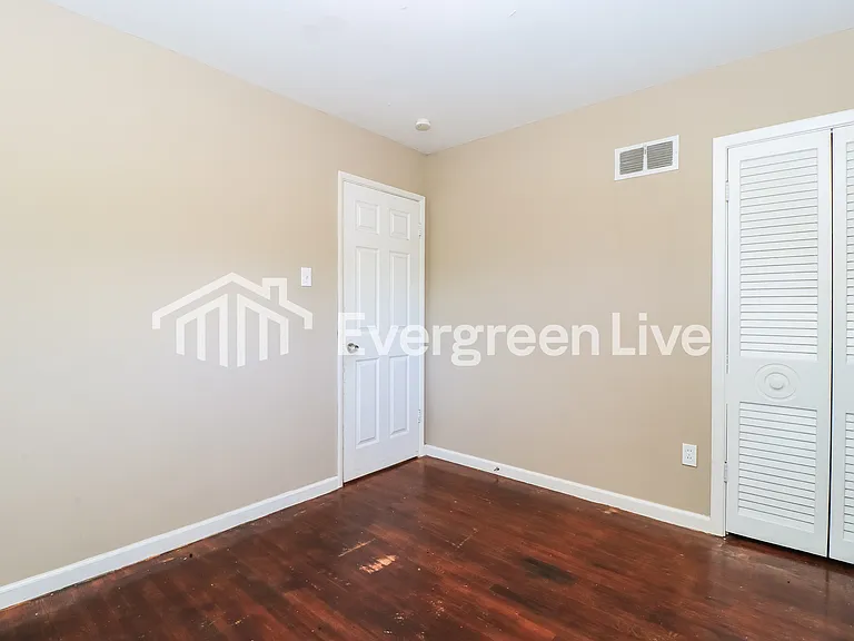 8366 Gladys Dr — Photo 12
