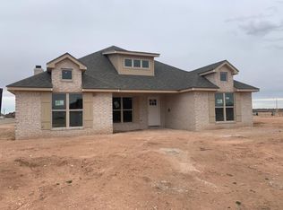 712 N 2nd St, Wolfforth, TX 79382