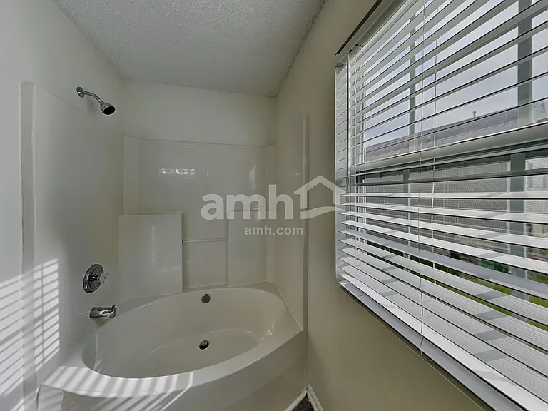 2305 Apple Glen Ln — Photo 15