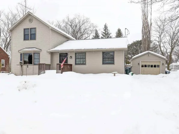129 S 2nd St, Dorchester, WI 54425