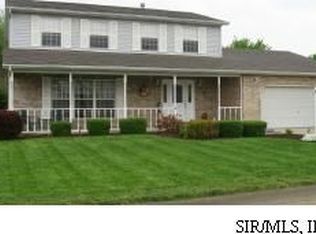 905 Mayfair Dr, Belleville, IL