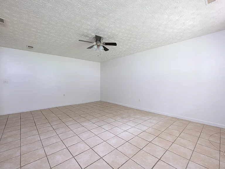 8365 Warren Dr — Photo 14