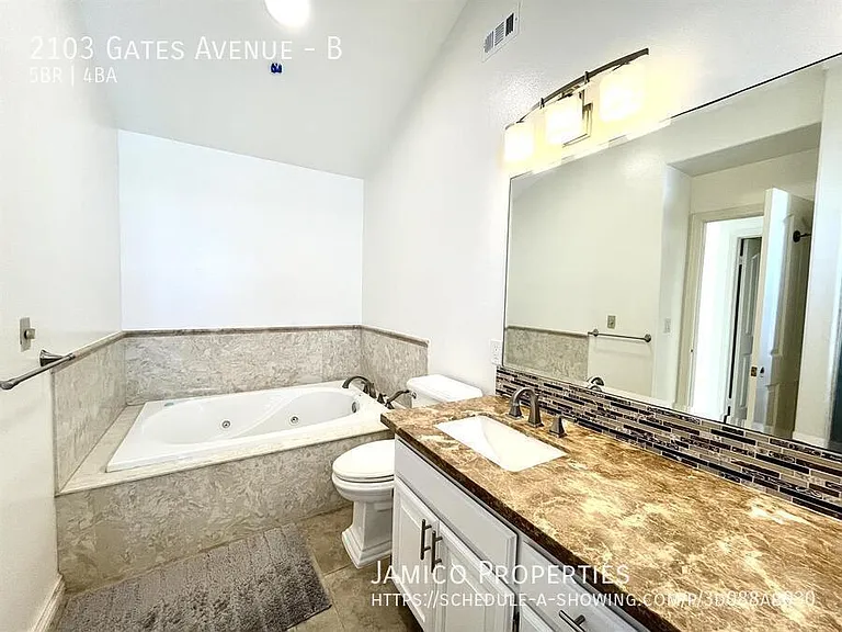 2103 Gates Ave #B — Photo 35