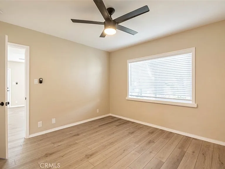 807 E Chevy Chase Dr #1 — Photo 18