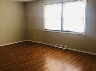 2271 E Laurel St, Springfield, IL 62703