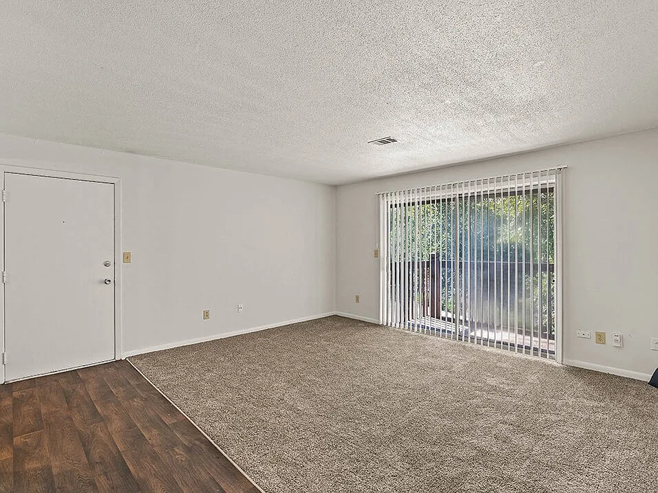The Retreat at Mill Creek Apartments — Photo 2