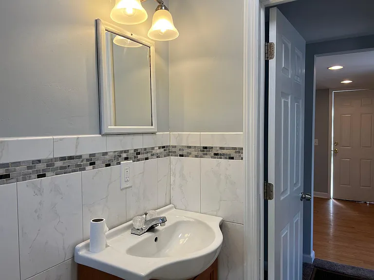 201 Anthony Ave — Photo 6