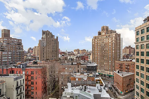 Sold by Compass | media 5